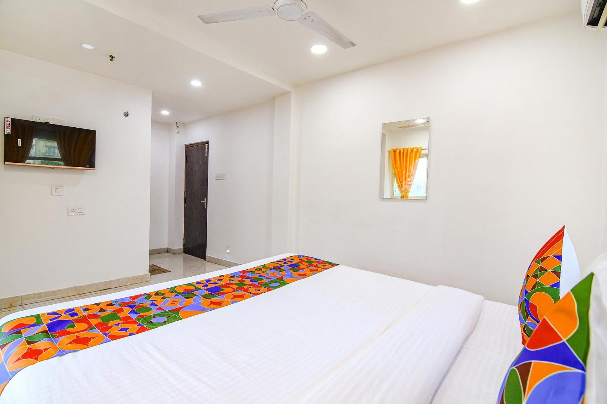 Fabhotel Grand Hazra Inn - Nr Ballygunge Station 콜카타 외부 사진