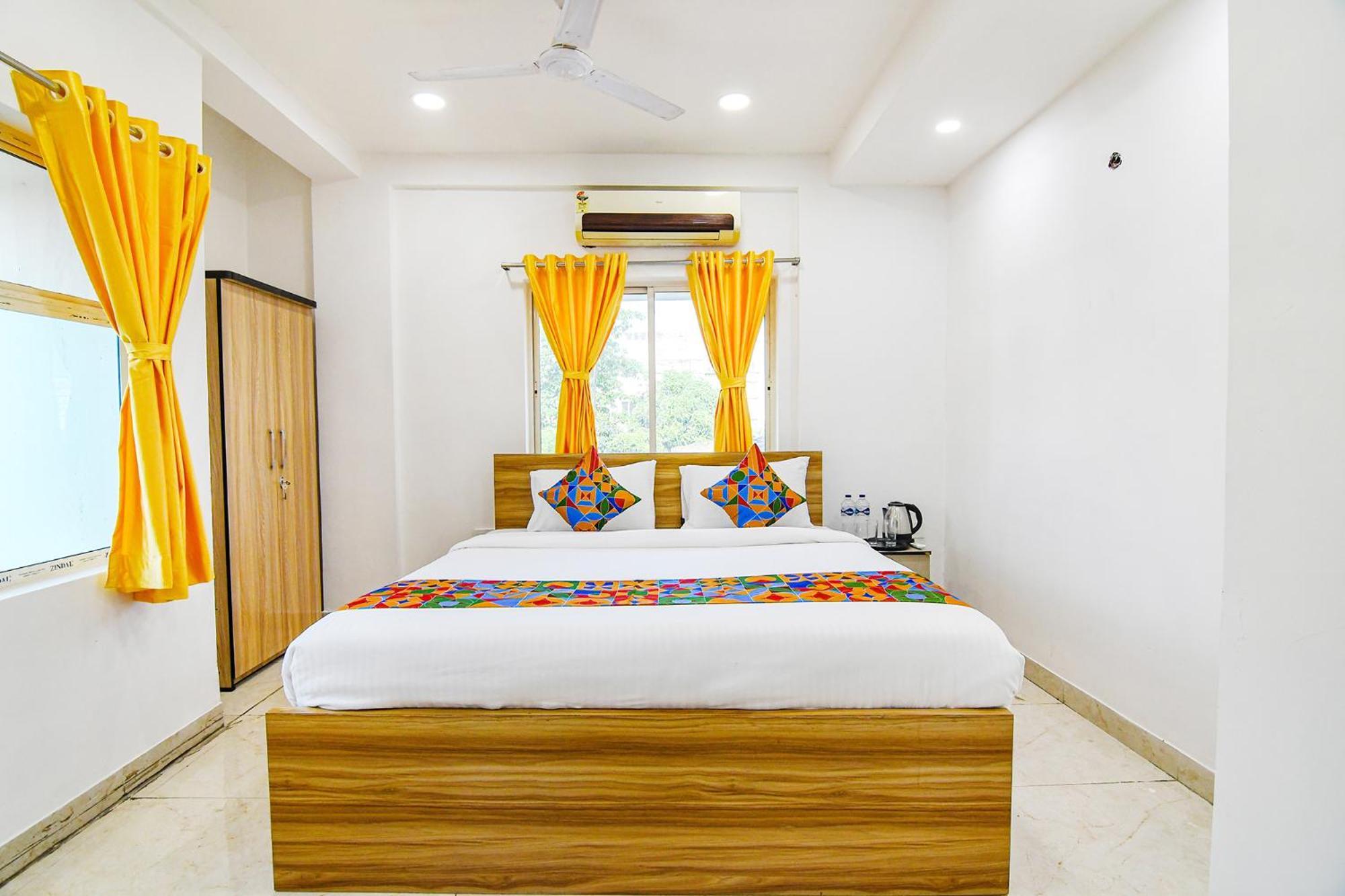 Fabhotel Grand Hazra Inn - Nr Ballygunge Station 콜카타 외부 사진